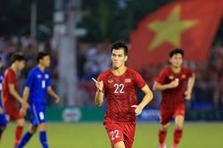 Cuộc chiến Đông-Tây