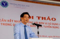 Tìm kiếm giải pháp tăng tính kết nối giữa nhà trường và đơn vị sử dụng lao động