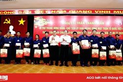 Tết sớm ấm lòng người lao động