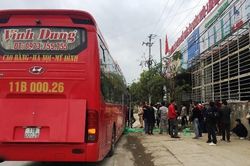 Tước giấy phép hai tháng lái xe khách chở quá số người quy định