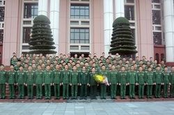 Đại tướng Ngô Xuân Lịch gặp mặt các chiến sĩ xuất ngũ năm 2020 tại Lữ đoàn 144