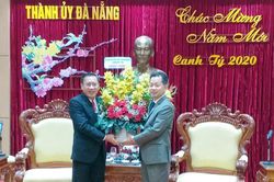 Đoàn đại biểu tỉnh Savannakhet (Lào) thăm, chúc Tết lãnh đạo TP Đà Nẵng
