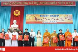 Họp mặt nhân sĩ, trí thức, dân tộc, tôn giáo, Việt kiều tiêu biểu mừng Xuân Canh Tý 2020