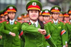 Nhiều cán bộ nữ Công an viết đơn tình nguyện về cơ sở