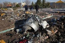 Thủ tướng Canada tin máy bay chở 176 người rơi ở Iran do trúng tên lửa