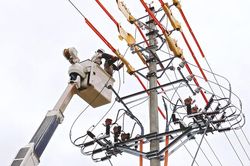 Bảo đảm cung ứng điện ổn định, an toàn