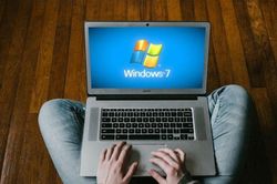 Sắp bị khai tử, Windows 7 vẫn được yêu mến