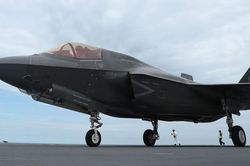 Mỹ phê chuẩn bán 12 máy bay chiến đấu F-35B cho Singapore