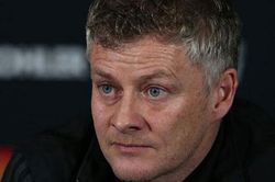 Solskjaer không mua cầu thủ chỉ để giữ ghế của mình