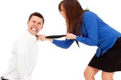 Vợ chia sẻ cách 'bật lại' chồng vũ phu được hội chị em hoan nghênh rần rần