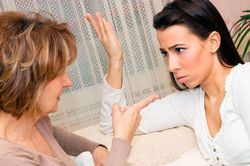 Khốn khổ vì mẹ chồng đoảng 'nhất vịnh Bắc bộ' còn làm màu chê bai con dâu