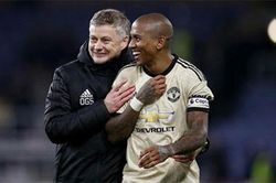 HLV Solskjaer không lo M.U như 'rắn mất đầu' nếu Young sang Inter