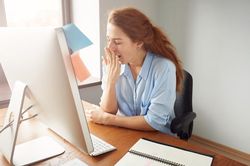 Dấu hiệu cảnh báo cơ thể bạn thiếu sắt