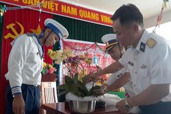 Đá Lát - điểm tựa vững chắc giữa trùng khơi