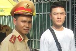 Shipper mang túi bùa chứa 200 viên ma túy