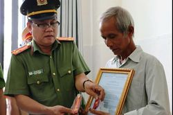 Thăng cấp hàm với trung úy CSGT bị quái xế tông tử vong ở Sài Gòn