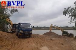 Nhiều bãi tập kết cát, sỏi không phép ngang nhiên hoạt động