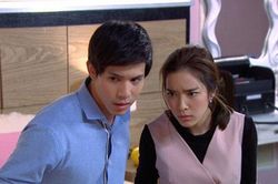 Sắp Tết phát hiện chồng mua cho anh bạn thân hiền lành 5 chỉ vàng, vợ tìm hiểu thì bàng hoàng với 'giao kèo tội tác' 1 năm qua giữa chồng và anh ta