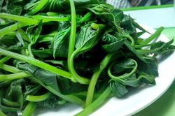Sai lầm khi nấu rau củ 99% bà nội trợ mắc phải khiến cho rau mất ngon rước bệnh vào người
