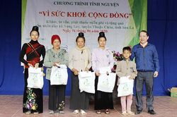Chương trình tình nguyện 'Vì sức khỏe cộng đồng' tại xã Nong Lay