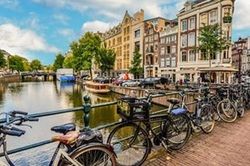 Hà Lan: Thủ đô Amsterdam tăng phí lưu trú qua đêm