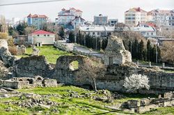 Lạc vào thành phố cổ đại 2.500 tuổi ở Crimea