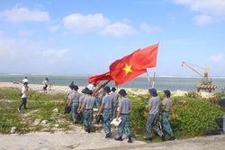Bảo vệ đảo, giữ sạch biển ở Trường Sa