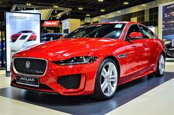 Chi tiết Jaguar XE facelift, đối thủ của Mercedes C-Class