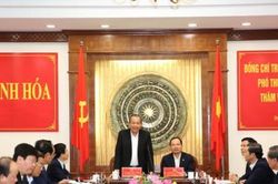 Phó Thủ tướng Trương Hòa Bình làm việc, tặng quà Tết tại Thanh Hóa