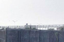 Tháo dỡ nhà kho trái phép của gia đình Chủ nhiệm UBKT Thành ủy Tân An