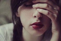 Chồng đau đầu vì vợ đẹp lắm, nhưng không biết điều