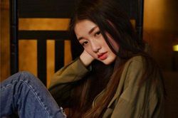 Căm giận người bố phản bội mẹ trong lúc đau khổ nhất