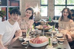 Vừa mới tái xuất mạng xã hội, Hoa hậu Đặng Thu Thảo khoe ảnh 'đọ sắc' bên đàn chị Đông Nhi