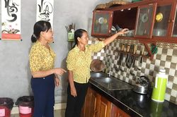 Phụ nữ Long Cốc xây dựng mô hình gia đình '5 không, 3 sạch'
