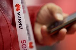 Giám đốc tình báo Anh: Hợp tác Huawei không ảnh hưởng chia sẻ thông tin tình báo với Mỹ