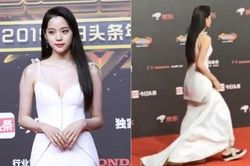 Vì sao các mỹ nhân Hoa ngữ phải đi giày bệt trên thảm đỏ?