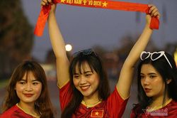 CĐV Việt Nam có nguy cơ bị cấm vào sân tại Thái Lan