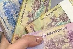 Đổi tiền lẻ dịp Tết, phí cao ngất ngưởng