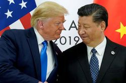 'Ông Trump tính giữ thuế quan hàng Trung Quốc đến sau bầu cử'