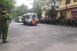 Đồng đội nghiêm cẩn tiễn biệt 3 Liệt sỹ Công an nhân dân trước giờ về với đất Mẹ