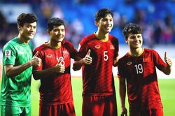 Văn Hậu chúc Quang Hải, Bùi Tiến Dũng chiến thắng U23 Triều Tiên