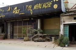 Phá sới bạc 'khủng' trong quán karaoke: Đủ chiêu trò của kẻ 'khát nước'