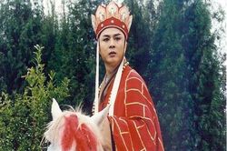 'Đường Tăng' Từ Thiếu Hoa bị đụng chạm giữa đám đông