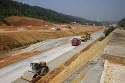 Khởi động dự án Kết nối giao thông các tỉnh miền núi phía Bắc