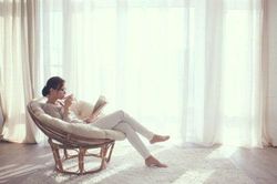 Tự sự của cô gái sống để làm hài lòng người khác