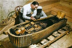 Tiết lộ quá choáng về lăng mộ của Pharaoh Tutankhamun