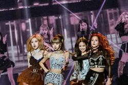BLACKPINK vượt Little Mix's, chính thức trở thành nhóm nhạc nữ sở hữu doanh thu tour diễn cao nhất thập kỷ