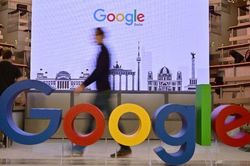Công ty mẹ của Google gia nhập nhóm doanh nghiệp giá trị nghìn tỷ USD