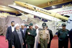 Hé lộ lý do Iran chọn tên lửa đạn đạo tầm ngắn tung đòn 'trả thù' Mỹ