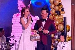 'Ngọc nữ' Tố My lầy chẳng kém ai khi tặng đàn anh Quang Lê… 7 loại mắm trong ngày sinh nhật